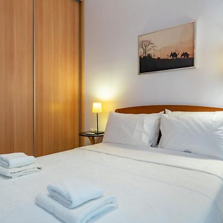 Ferienwohnung Flat In Excellent Location With Private Parking Athen Exterior foto
