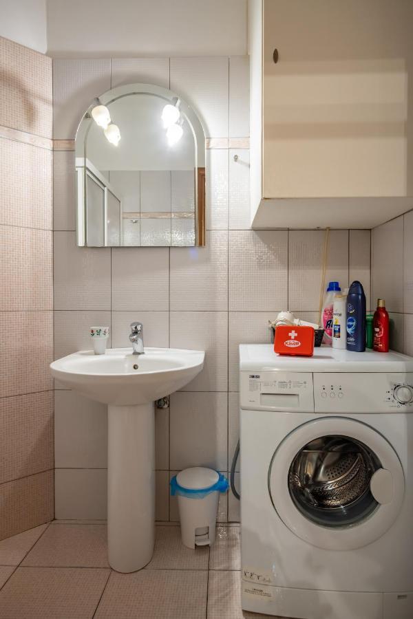Ferienwohnung Flat In Excellent Location With Private Parking Athen Exterior foto