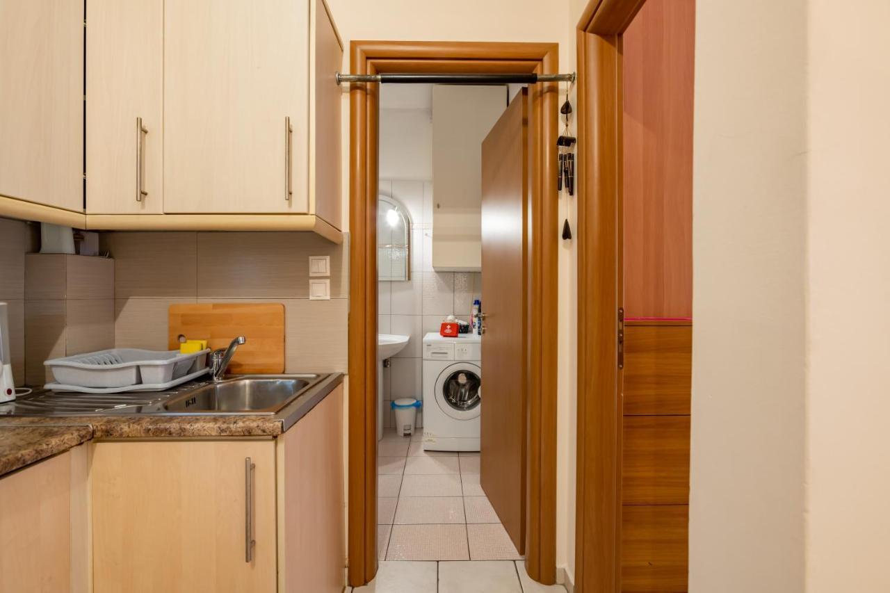 Ferienwohnung Flat In Excellent Location With Private Parking Athen Exterior foto