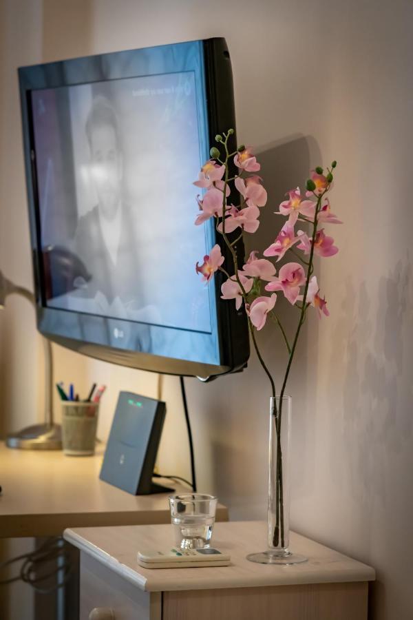 Ferienwohnung Flat In Excellent Location With Private Parking Athen Exterior foto