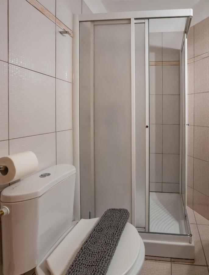 Ferienwohnung Flat In Excellent Location With Private Parking Athen Exterior foto
